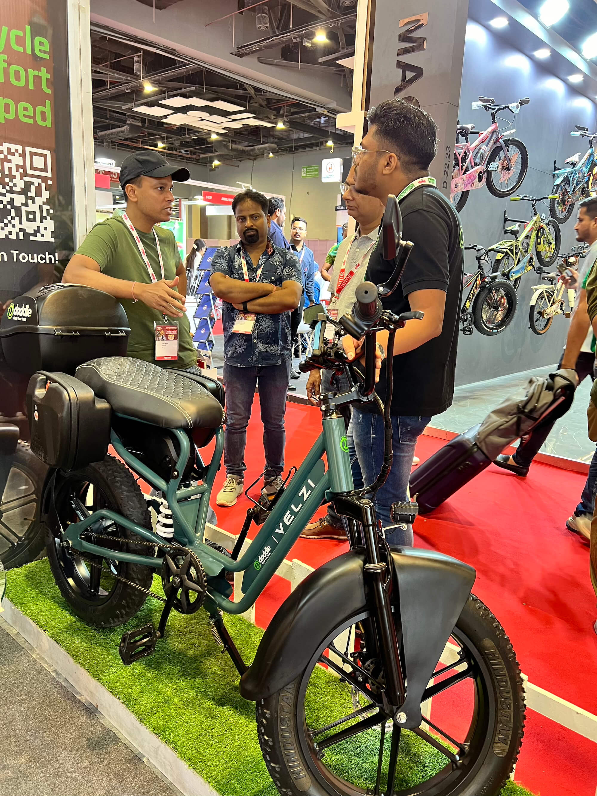 velzi-electric-bicycle-with-basket-carrier