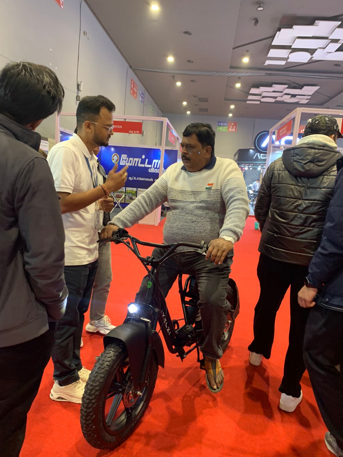 velzi-electric-bike-daily-use-battery-cycle-senior